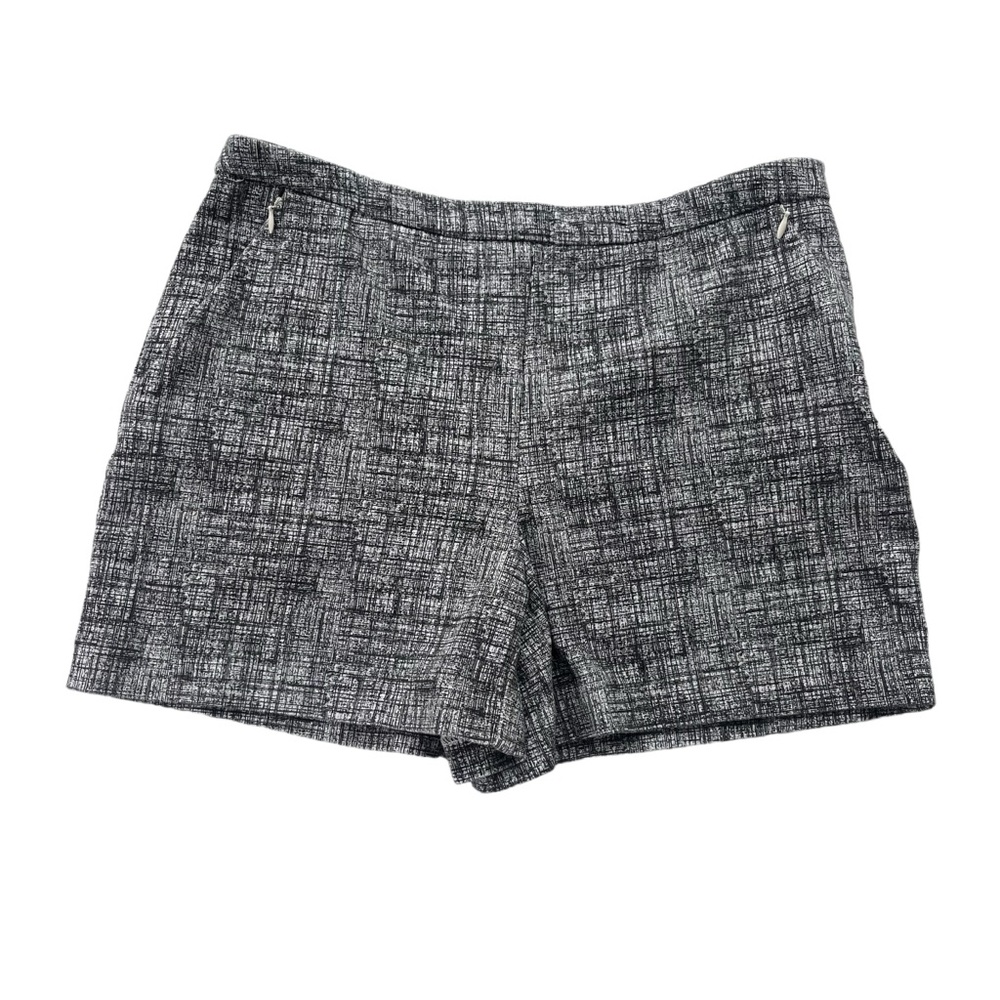 Lila Rose Women’s Size 6 Black White Cross Hatched Pattern Stretch Fabric Shorts